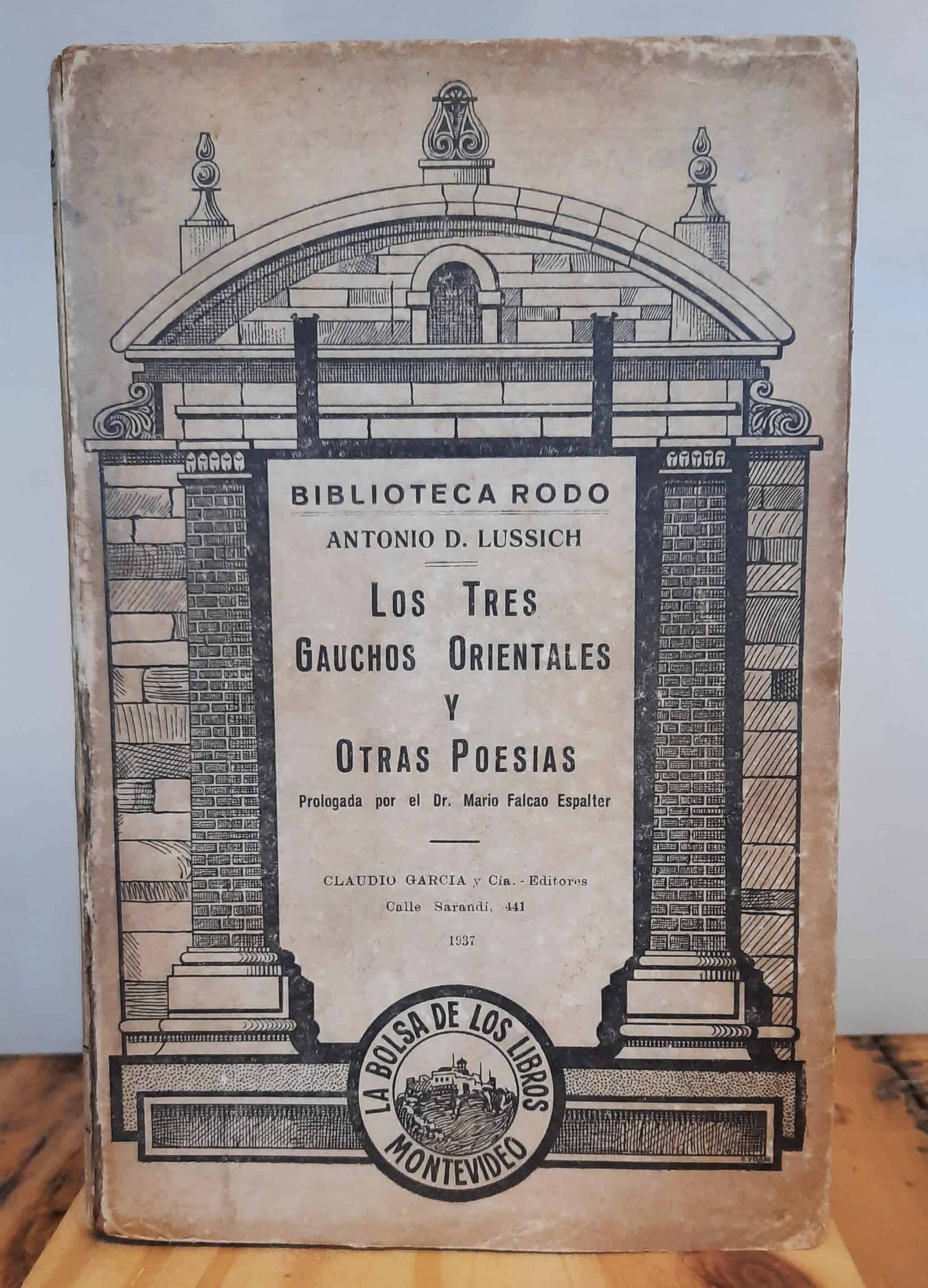 Portada de Los Tres Gauchos Orientales y Otras Poesías