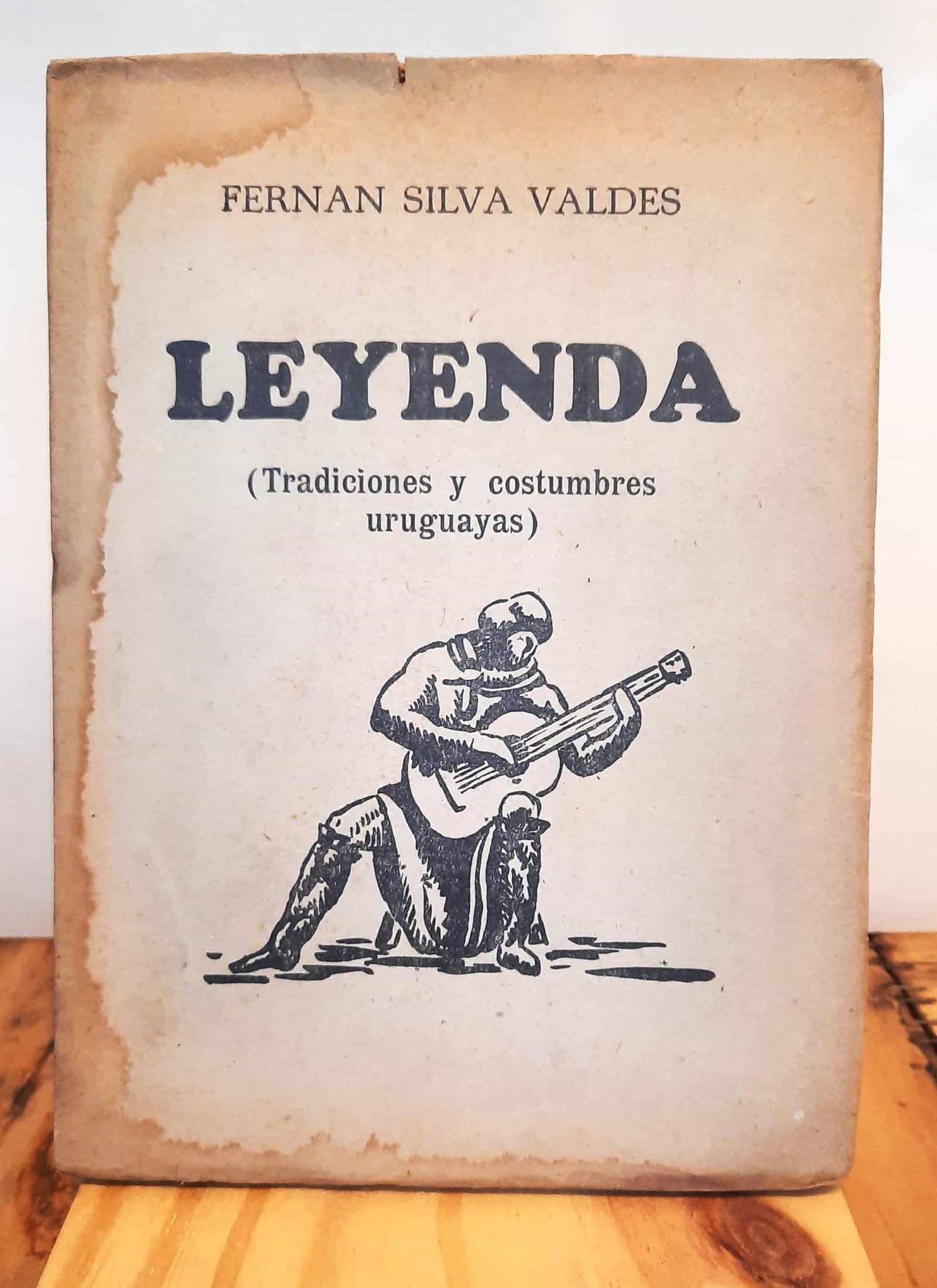 Portada de Leyenda. (Tradiciones y costumbres uruguayas).